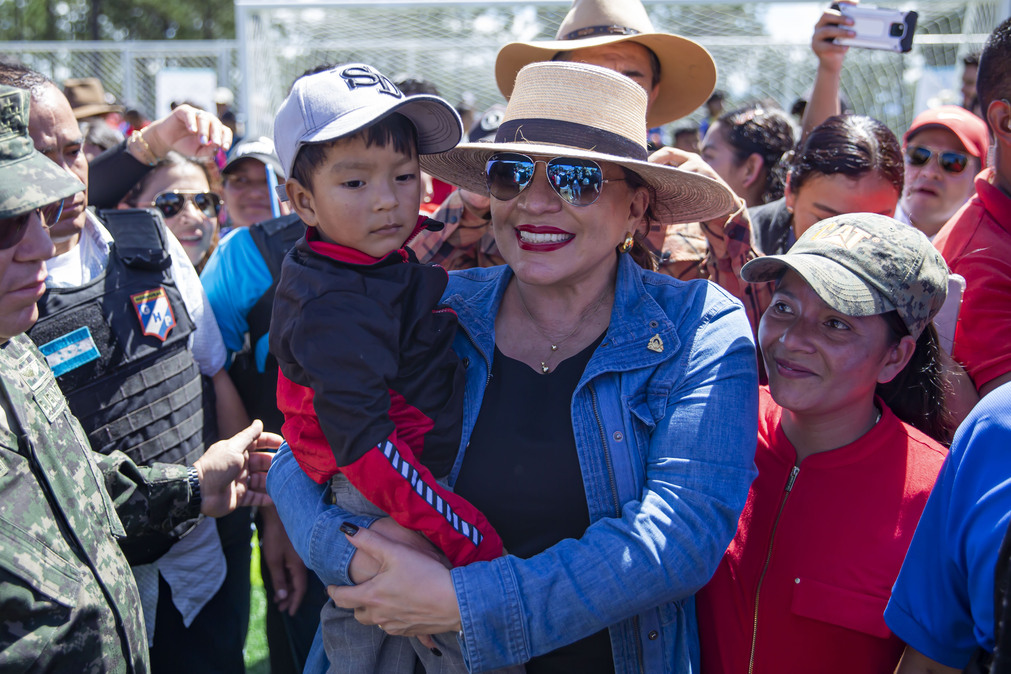 Fotografía Presidenta Constitucional de la República de Honduras 2_15