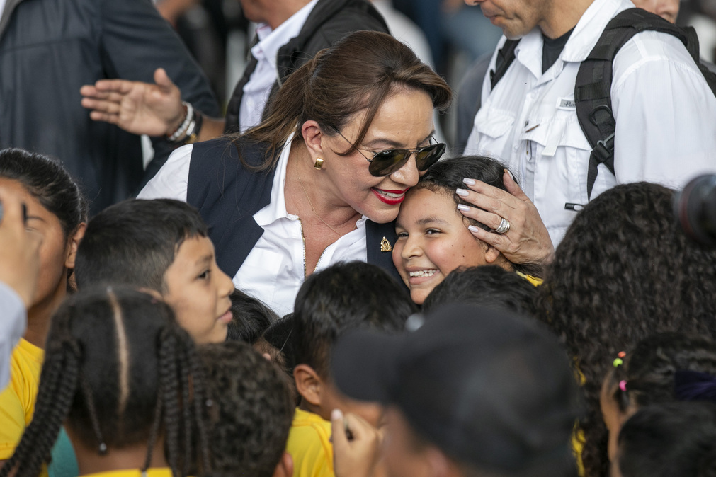 Fotografía Presidenta Constitucional de la República de Honduras 2_17