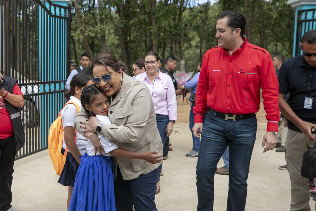 Fotografía Presidenta Constitucional de la República de Honduras 2_22