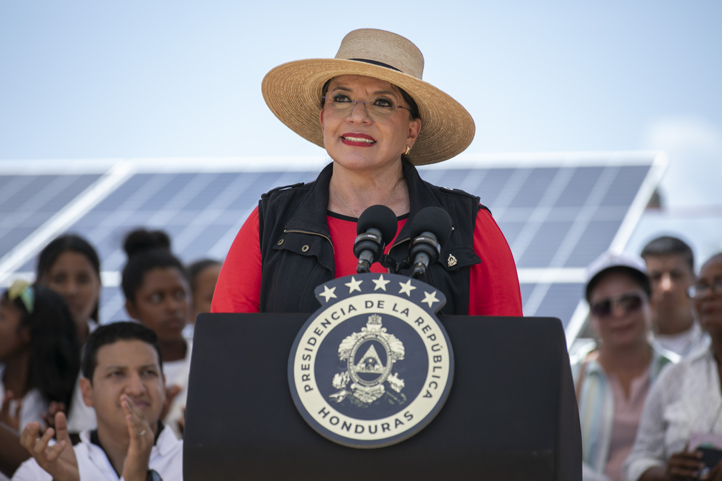 Fotografía Presidenta Constitucional de la República de Honduras 2_3