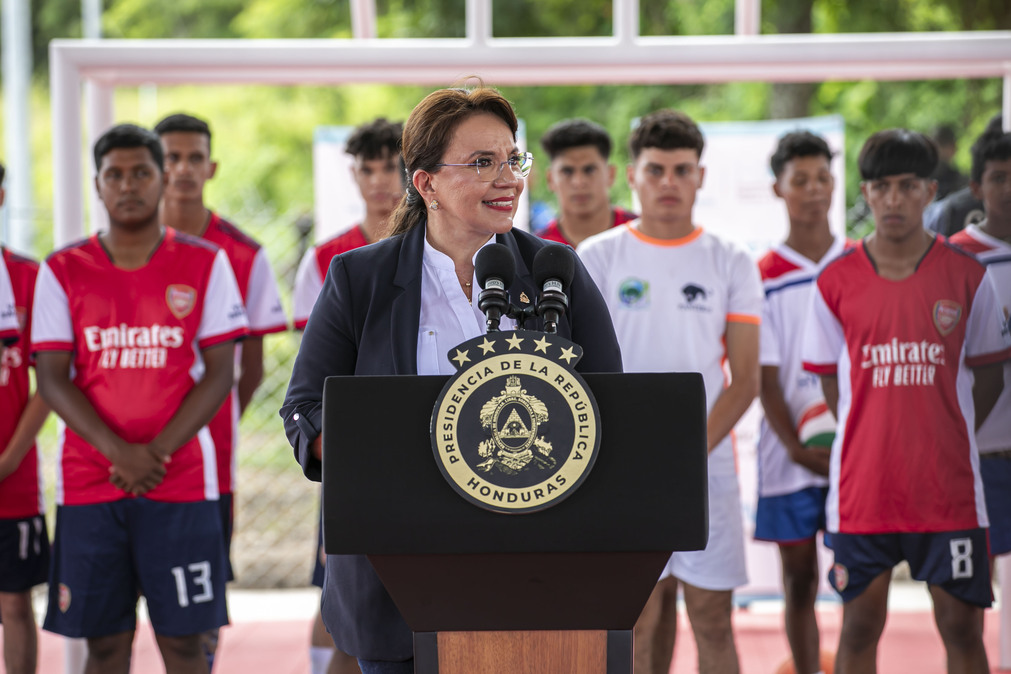 Fotografía Presidenta Constitucional de la República de Honduras 2_8